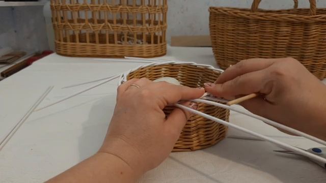 Простая загибка для корзинки из бумажной лозы. смотреть онлайн