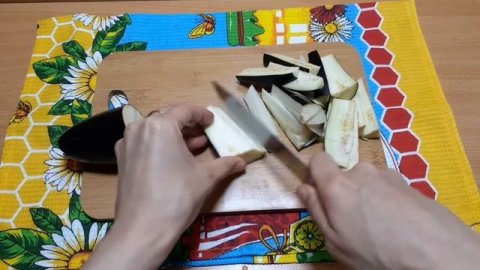 САЛАТ ИЗ БАКЛАЖАНОВ.Салат на скорую руку.Безумно вкусный