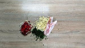 Телятина (говядина) в духовке с сыром и беконом. Простой и очень вкусный рецепт.