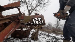 Самодельный бензорез по металлу из триммера.