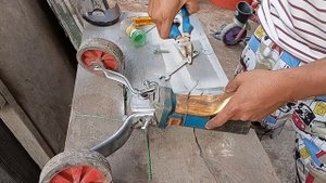 Как сделать газонокосилку за две минуты How to make a lawn mower in two minutes