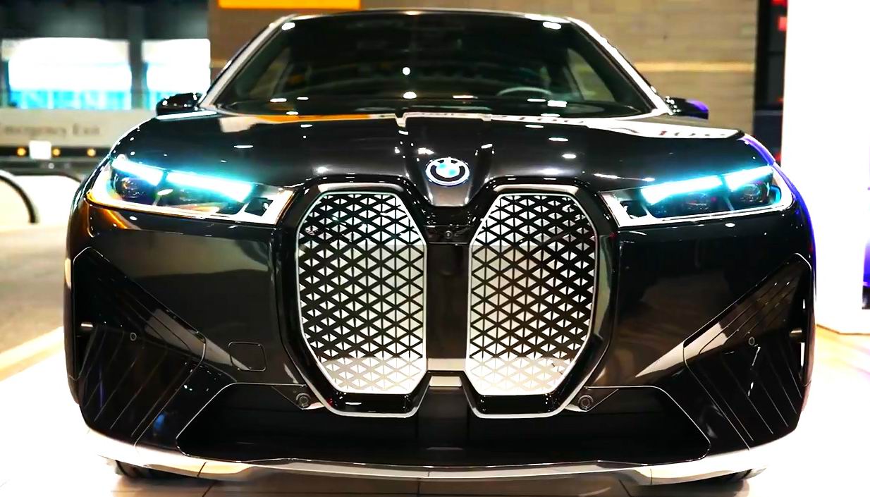 BMW X9 IX M60 Luxury SUV (2022)