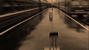 На  перроне плачут розы