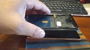 Как недорого заменить экран на смартфоне