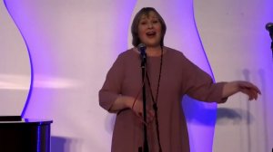 Зоя Иващенко  "Я помню вальса звук прелестный" (романс Н. Листова)