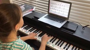 Александра. "Жучка" в Фа мажоре игра с сольфеджированием