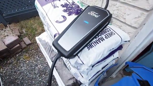 Polestar 2 vs Mustang Mach-E: What stands out after weeks of testing | EV Comparison | Driving.ca смотреть онлайн