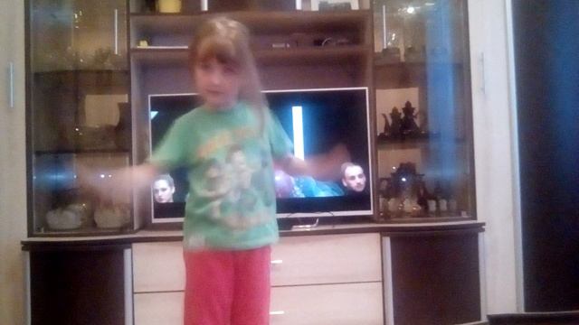 Клип на песню Бьёт бит смотреть онлайн