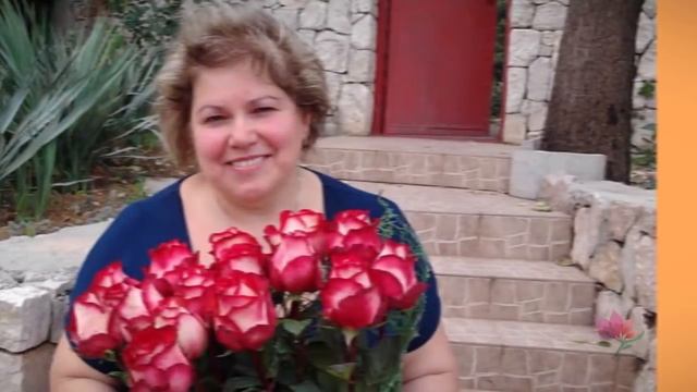 Самые красивые девушки Севастополя. Доставка цветов Dreamflowers.com.ru