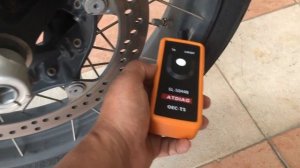 BMW R1200GS Adv LC | Triggering Tire Pressure Sensor