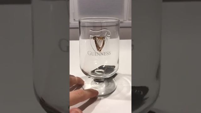 Фирменный бокал GUINNESS на ножке