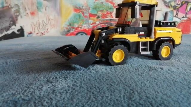 Обзор конструктора Sluban модель "город конструкция"модель номер 1 смотреть онлайн