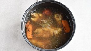 Холодец из свиных ножек в мультиварке