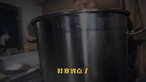 1000元买整扇牛排，猴哥直接下炉炭烤，大块骨头抱着啃，太过瘾！【胖猴仔】