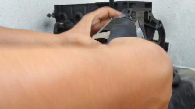 Заклинили ремни безопасности ,моем и устанавливаем смотреть онлайн