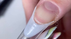 Делаем ногти на нижние формы