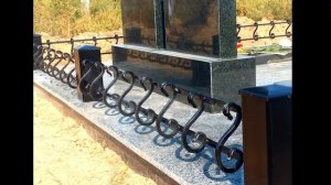 Ковка на кладбище, кованые оградки на могилу, простая модель