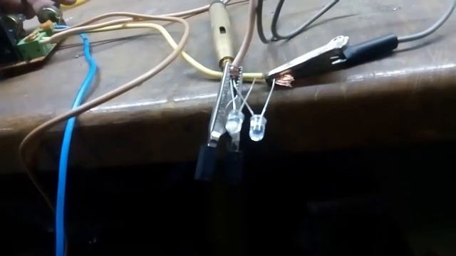 NE555 рулит) Простой генератор импульсов с регулировкой смотреть онлайн