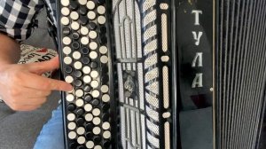 Учимся играть на баяне!! Разбор для новичков