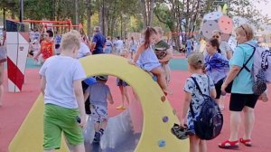 Детская площадка на озере в Кисловодске