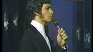 Engelbert Humperdinck sings a Medley of Hits