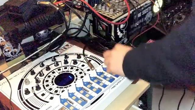 VIKKEI Acidlive (extract, testing mfb 522 and bd909) смотреть онлайн