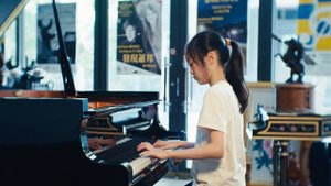 Catherine Rollin: Summer's Dream - Linnea Chan