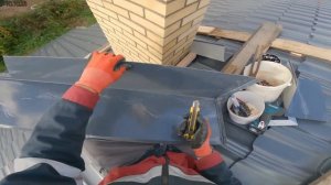 Оклад трубы металлочерепица просто надёжно, без протечек, вторая часть ?√246 Строим Дом.10.10.2023