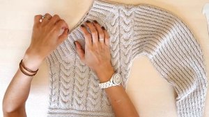 АССИМЕТРИЧНЫЙ СВИТЕР СПИЦАМИ ● ВЯЗАНЫЙ СВИТЕР ЖЕНСКИЙ ● Уроки Вязания