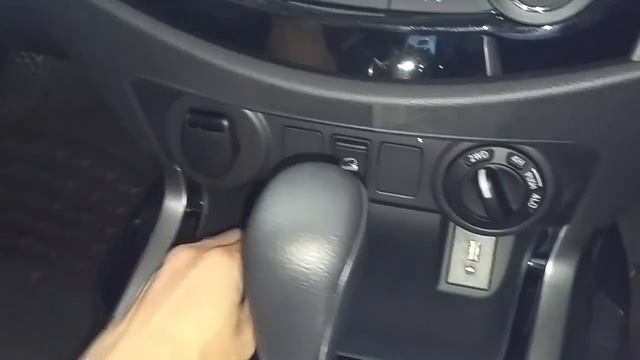 In Depth Tour Nissan Navara VL NP300 - Indonesia смотреть онлайн