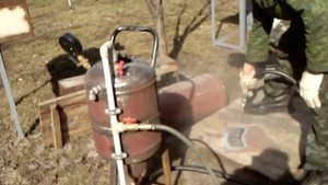Самодельный пескоструй в работе