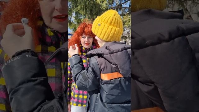 КОГДА СОСЕДКА ПОТЕРЯЛА НАУШНИКИ?#shorts смотреть онлайн