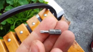 На коленке: отвертка с торкс-битами Boker Toolkit Torx (Wiha)