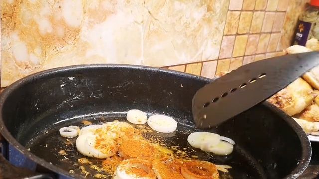 КУРИЦА ЖАРЕНАЯ С чесноком . #таещекулинарка смотреть онлайн