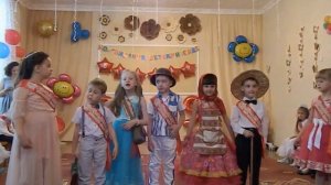 Инсценировка Петя идет в школу