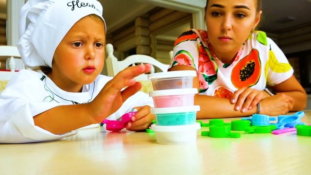 Амелька спасает Маму! Отбуксировала на машине, научила готовить кексики! ЛЕТНИЕ СЕРИИ с Амелькой