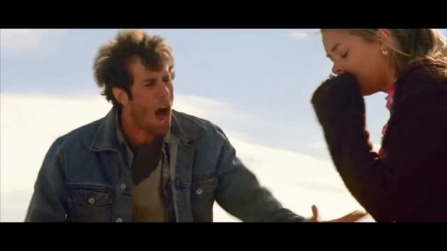 Заключенный сбегает и берёт девушку в заложники, чтобы совершить несколько преступлений смотреть онлайн