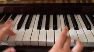 Вальс собачек на пианино