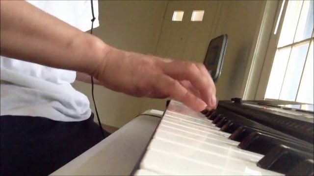 Titanium - David Guetta ft Sia on a Yamaha psr e433 смотреть онлайн
