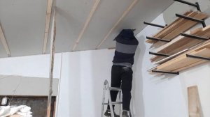 как прорезать крышу , монтаж печной трубы через перекрытие или крышу , труба для дома или бани