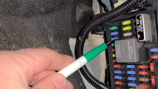 Ford Expedition - RADIO FUSES LOCATION (2007-2014) смотреть онлайн