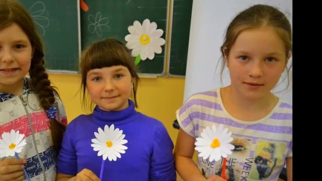 Мастер - класс "Бумагопластика" в лагере "Ромашково" смотреть онлайн