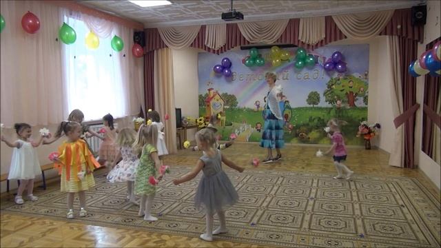Хоровод с цветами. для детей 2-4 лет. смотреть онлайн