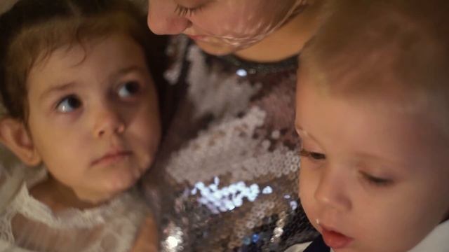 Поздравление с праздником смотреть онлайн