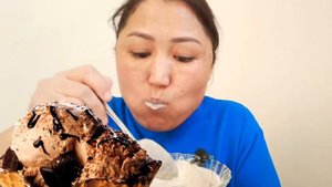 Суп из глины с голубой узбечкой / Soup in clay with Uzbek clay @asmrkarloni #asmr #chalkeating