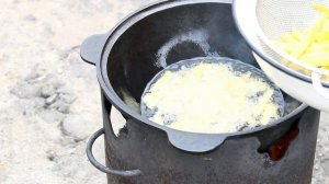 #14" Картошка фри в казане на костре. French fries in a cauldron on the fire.