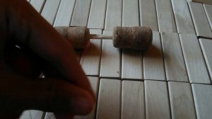зимняя удочка из пробки для шампанского