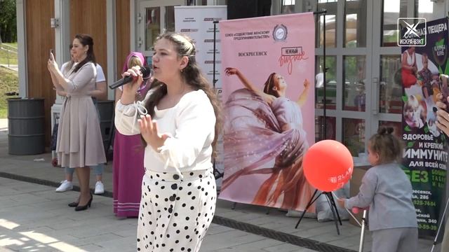 Шоу мыльных пузырей для ребят из многодетных семей и детей с ОВЗ на празднике ко Дню защиты детей смотреть онлайн