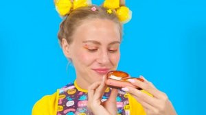 Кулинарный Челлендж: Я против Бабушки | Смешные Cитуации от KaZaZa Challenge