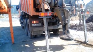 BUCHER КДМ "Меркатор" на базе самосвала Mercedes, демонтаж бункера  (распределителя тв реагентов UN